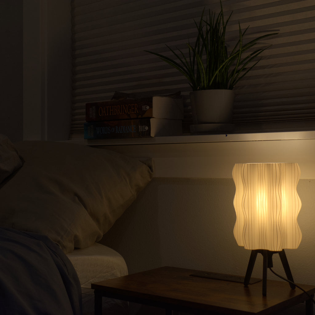 Ripple Lamp – 3D Printed Bedside Lamp with Warm LED Bulb