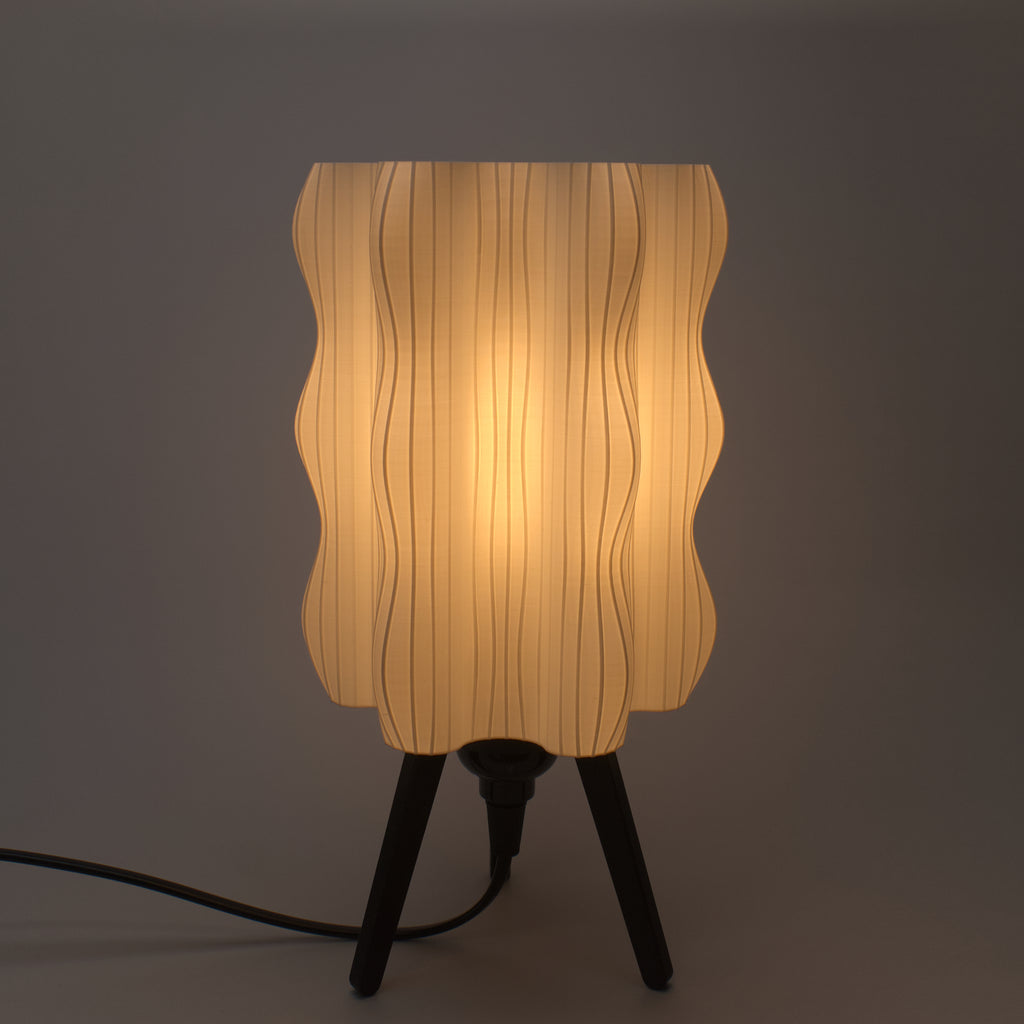 Ripple Lamp – 3D Printed Bedside Lamp with Warm LED Bulb