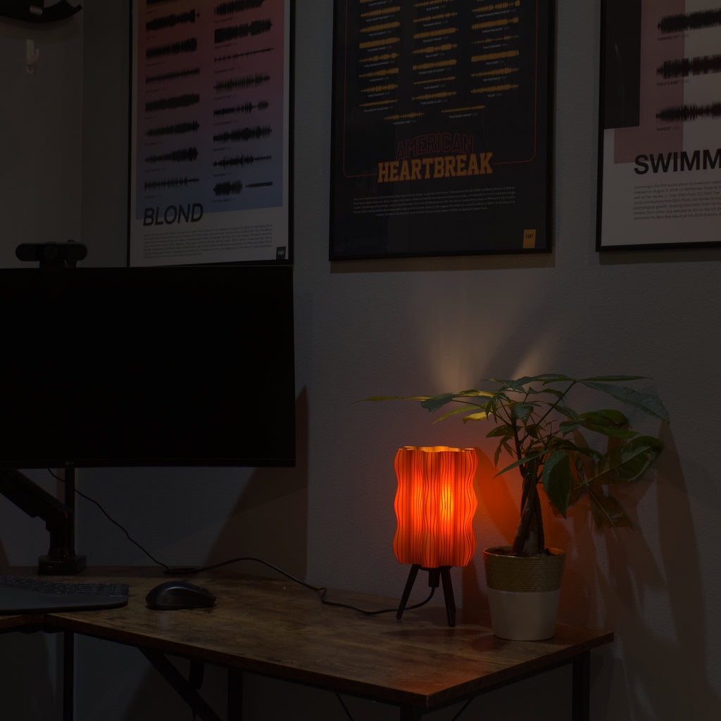 Ripple Lamp – 3D Printed Bedside Lamp with Warm LED Bulb