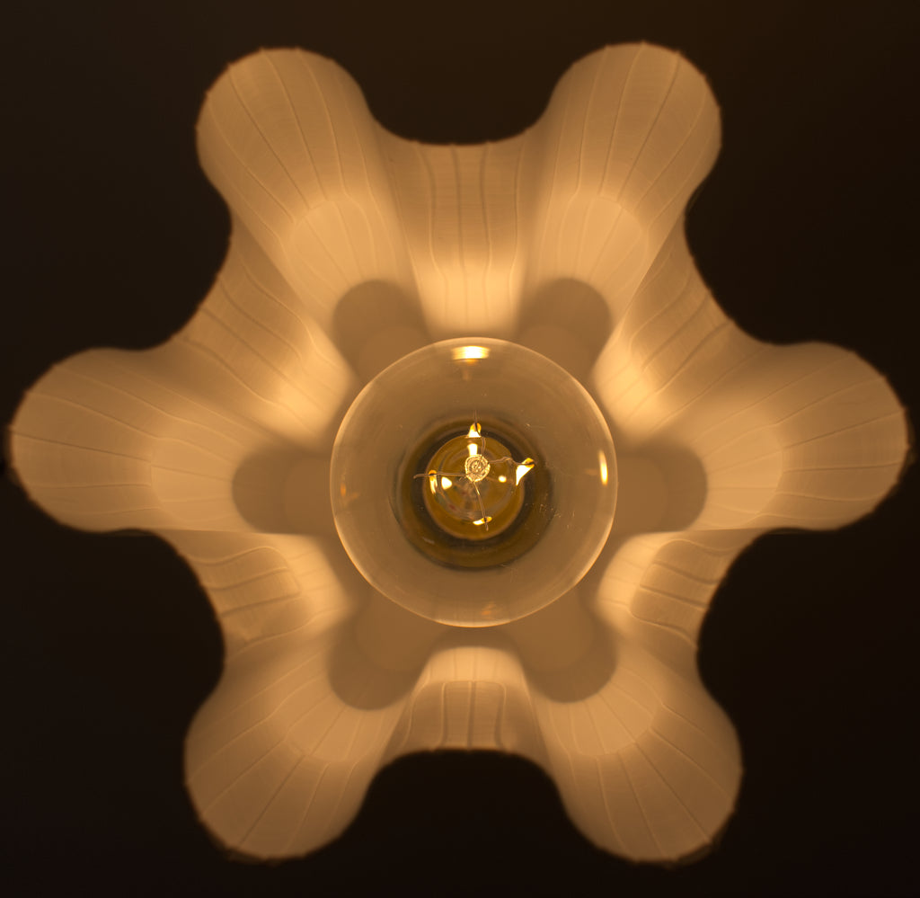 Ripple Lamp – 3D Printed Bedside Lamp with Warm LED Bulb