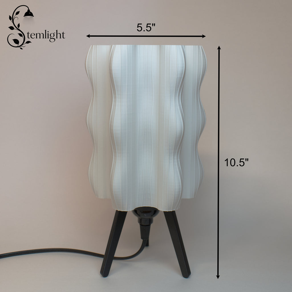 Ripple Lamp – 3D Printed Bedside Lamp with Warm LED Bulb